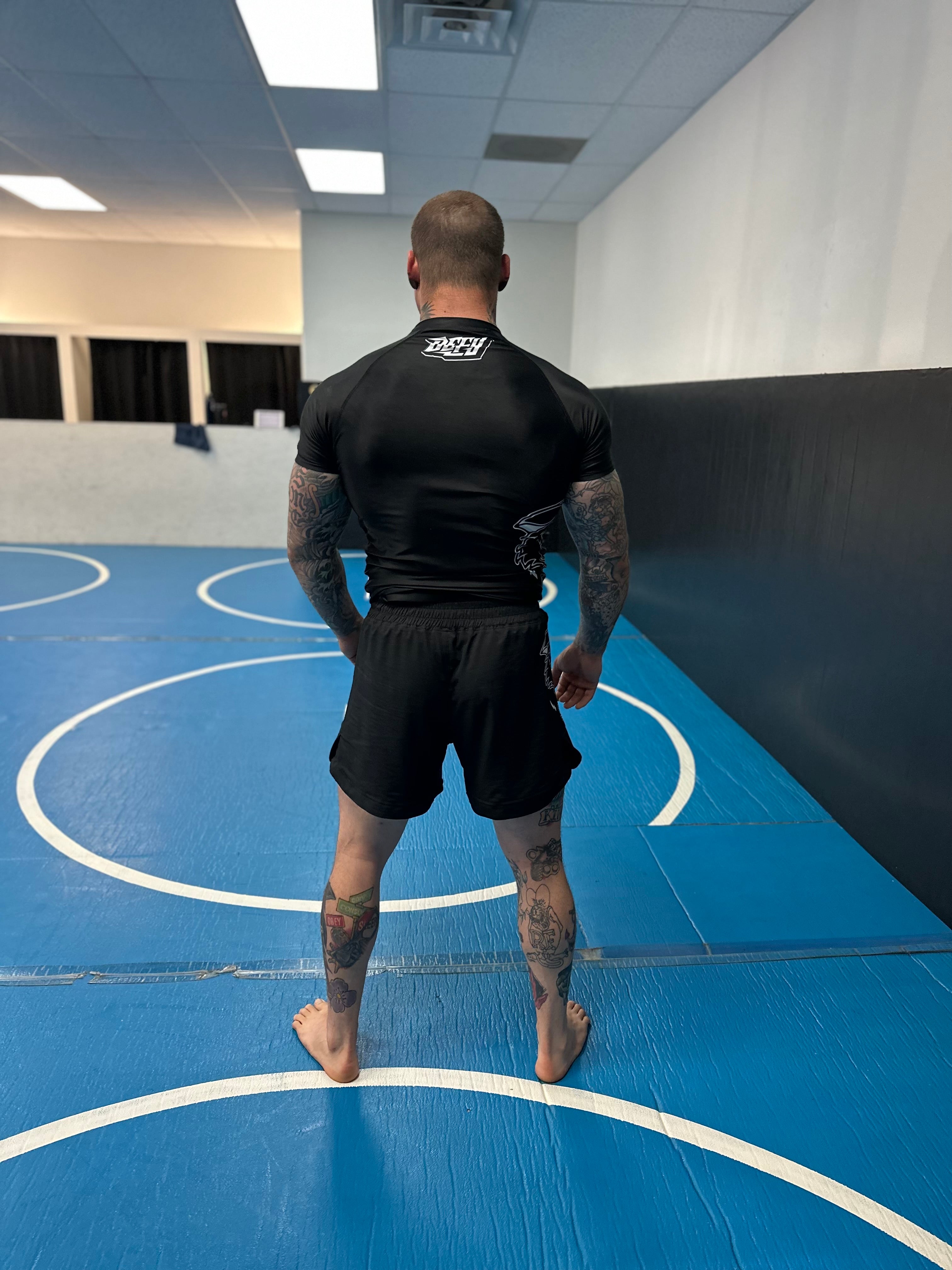 UNLEASH GREATNESS Short Sleeve Rash Guard